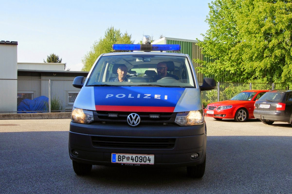O Fotomagazin / AAB Leonding zu Besuch bei der Polizeiinspektion Leonding - 2014